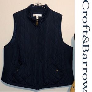 Navy blue croft and barrow vest
Is In great condit